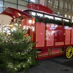 Zugwagon-als-Weihnachtsstand